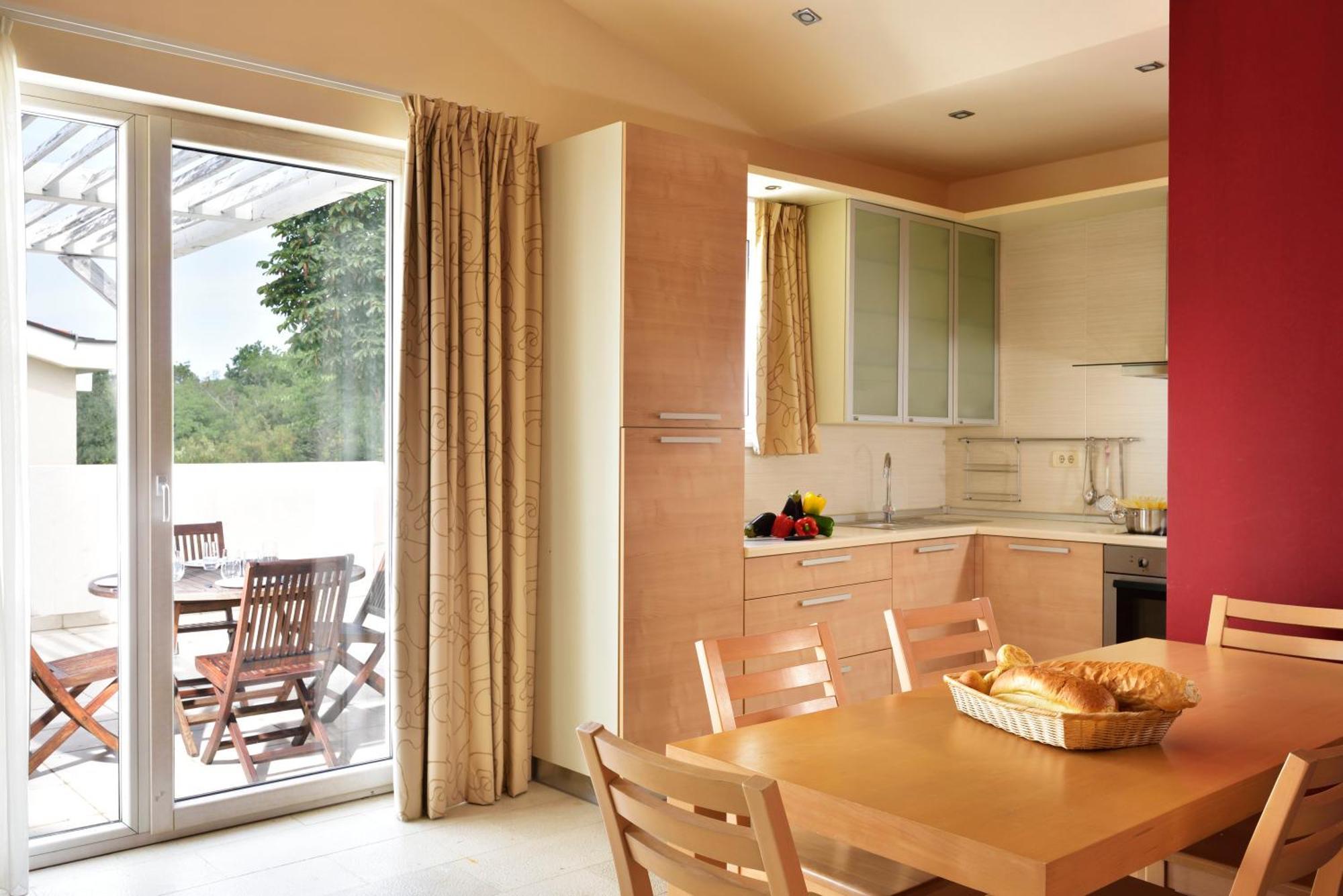 Apartments Grand Novi Vinodolski Resort Oda fotoğraf