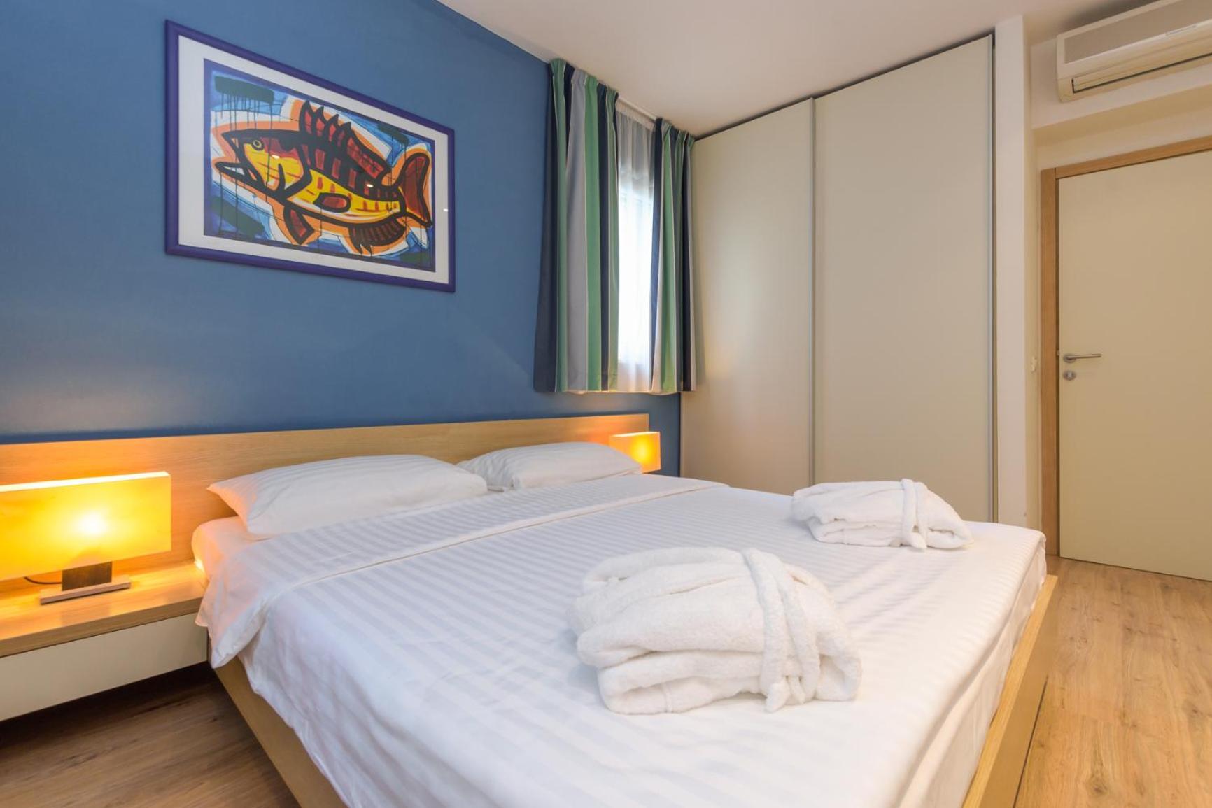 Apartments Grand Novi Vinodolski Resort Oda fotoğraf